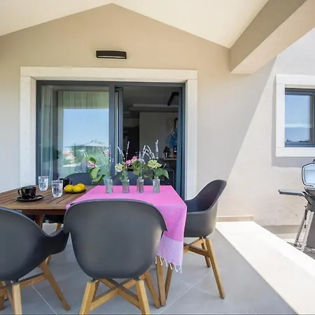 Villa Family Mare For Max 8 Person With Jacuzzi Porec Countryside *