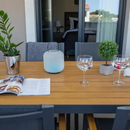 Family Mare For Max 8 Person With Jacuzzi Porec Countryside Villa