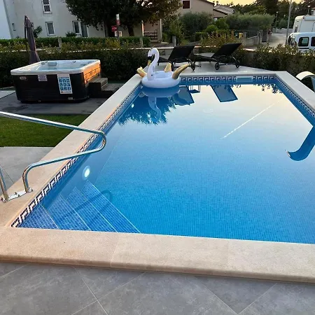 Family Mare For Max 8 Person With Jacuzzi Porec Countryside *