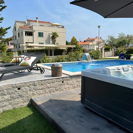 Villa Family Mare For Max 8 Person With Jacuzzi Porec Countryside *